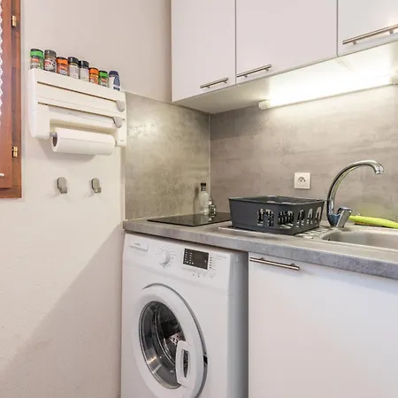 Mazet Au Calme Pour 4 Personnes Apartment *